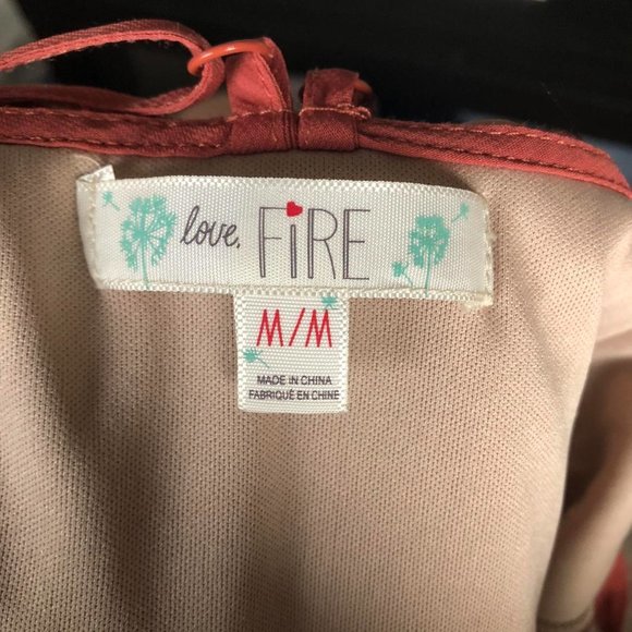 Rose lace dress - Picture 4 of 4